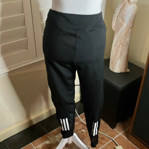 🤍🖤Nike Black W/White Trim Stretchy Leggings/Exercise Pants W/Leg Netting Sz XL - Picture 3 of 7